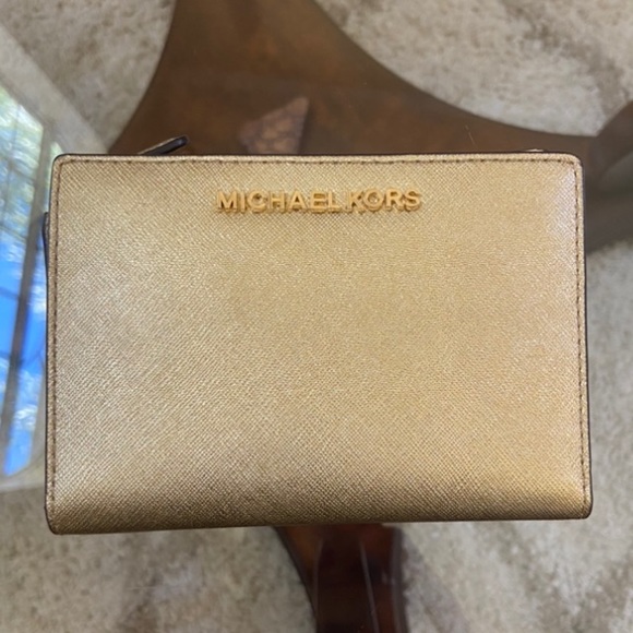 Michael Kors wallet - Picture 2 of 5
